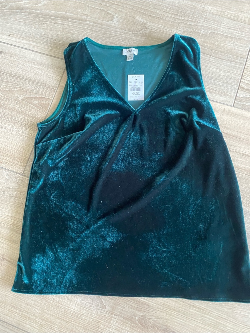 NWTs - JCrew Velvet V-Neck Tank — Teal 
SIZE XS $30
